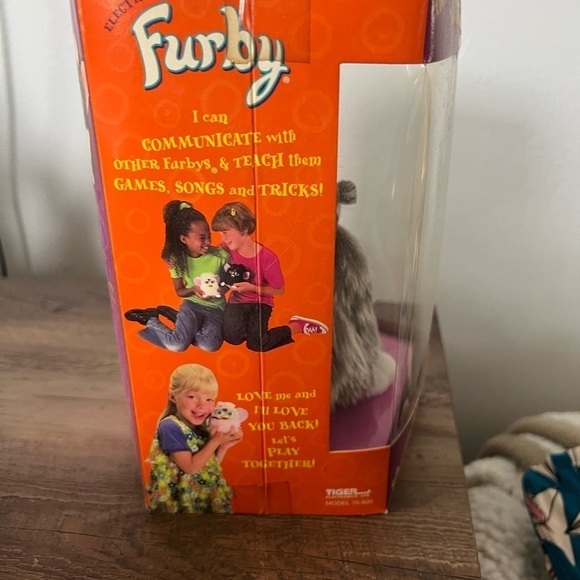 Tiger Vintage 1999 Furby 70-800 grey and white Electronic Interactive Toy New - Picture 8 of 8